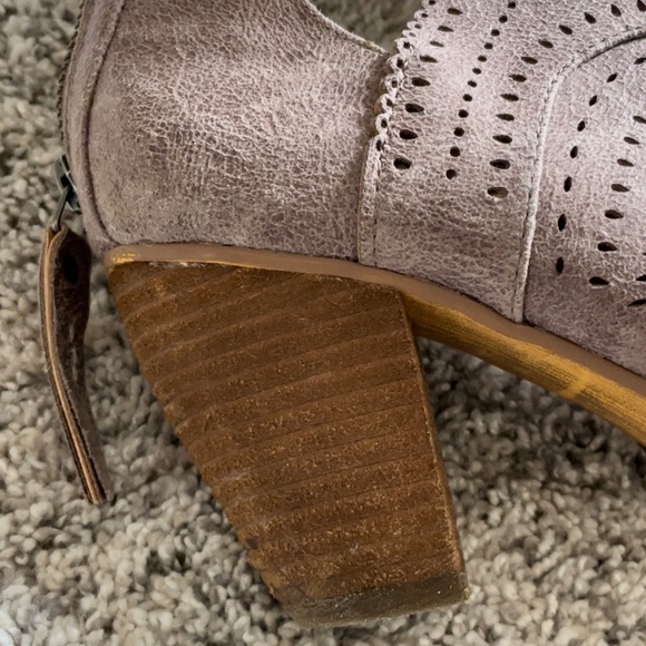 Laser die-cut taupe clay grey earthy gray brown - Picture 4 of 8